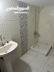  5 شقه للإيجار