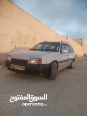  12 اوبل كدت ستيشن موديل 88 محرك 1600 انجكشن فحص قير عادي مرخصه ترخيص طويل