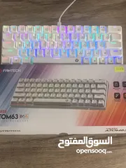  4 fantech atom 63 very clean and only been used for 2 weeks mechanical keyboard with blue switches