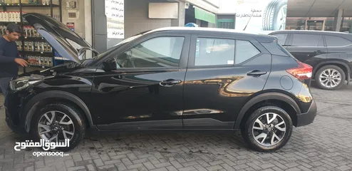  4 Nissan Kicks 2020 S Black