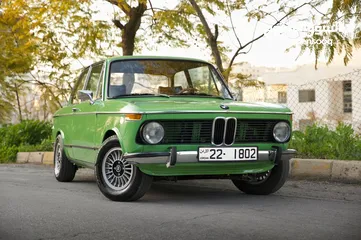  1 BMW 2002 1975 Classic car /كلاسيك كار