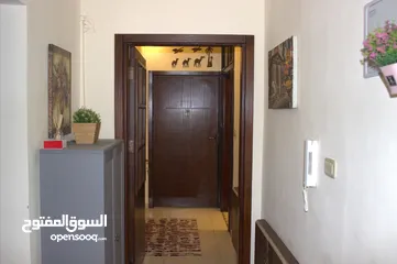  17 شقة مع ترس للبيع في اجمل مناطق اربد