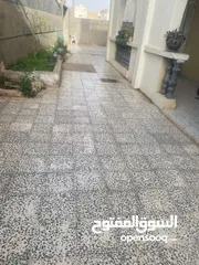  7 منزل للبيع