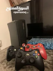  4 X Box360slim 500 جيجا 3 ايادي تحكم واحده بحاجه الى  كبسه LB TB مع سلك لشحن الايادي  والمحول