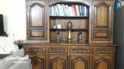  1 بوفيه قديم عتيكوت من 70 عام