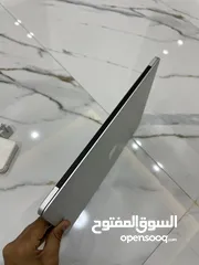  3 MAC BOOK PRO رفيع موصفات قويه Core i7 RAM 16 HARD 500 SSD