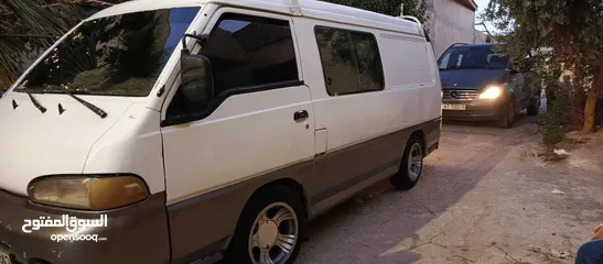  15 باص H100 موديل 2000 نضيف للبيع