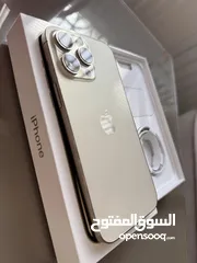  2 ايفون 14 برو ماكس لون ذهبي بحالة ممتازة 128 غيغابايت مع الشاحن والكرتونة والكفرات مجاناً