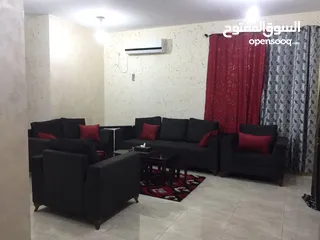  25 فيلا للبيع بالقرب بشارع الباباي