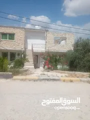  4 بيت للبيع طابقين مع مخزن