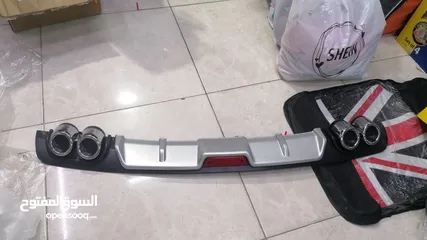  1 دفيوزر خلفي يونيفيرسال بركب لكل انواع السيارات، للبيع بسعر مخسر