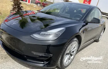  1 Tesla Model 3 Standard Plus 2022