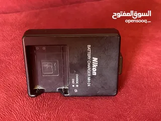  4 كاميرا نيكون D3200