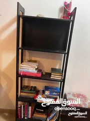  2 مكتبة وارفف لعرض الكتب والتحف