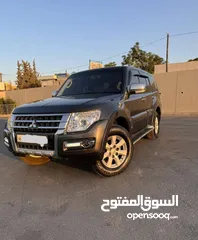  1 ميتسوبيشي باجيرو 2022 للإيجار