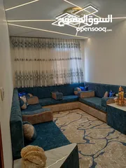  1 شقة سكنية للبيع في سحاب طابق ثاني مدخلين للشقة  قرب الجامع ابو بكر الصديق الحي الغربي