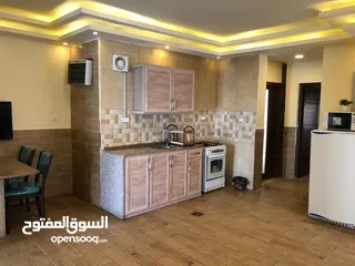  3 فيلا مفروشه  للايجار في البحر الميت شارع الفنادقمع بركه مدفيه
