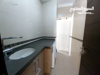  8 شقة للايجار في منطقة الدوار الرابع  ( Property 33104 ) سنوي فقط