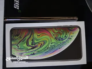  4 iPhone XSMAX