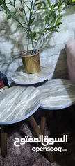  2 طاولة وسط بيضوي وثلاثه سيرفس  بحالة وكاله استعمال. ايام