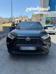  1 للبيع تويوتا راف فور موديل 2021 وارد المركزيه اسود  بسعر 28500 دينار