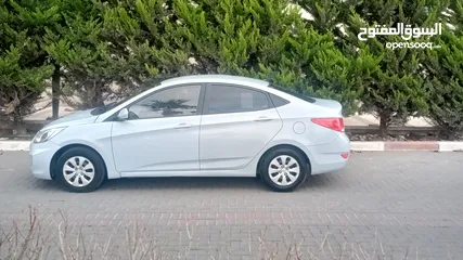  2 هيونداي اكسنت 2017.