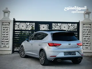  4 سيات ليون إكسلانس