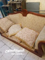  4 طقم كنب لون بيج مستعمل نظيف  اربع كراسي ينفع لغرفة جلوس كبيرة
