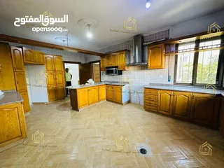  12 شقة طابقية - 4نوم 2ماستر - 400م - ارضية - حديقة - ترسات - موقع هادئ ومميز