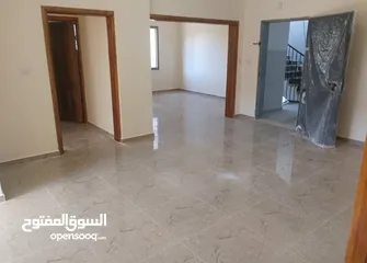  4 شقة للإيجار