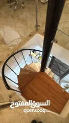  6 صالون نسائي مكون من طابقين كوتيج مساحته 120 متر