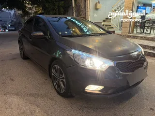  4 كيا سيراتو