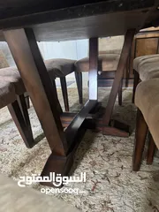  4 طاولة سفره للبيع بحاله جيده