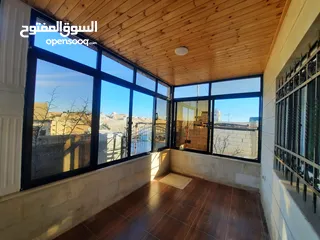  22 شبابيك المنيوم لون برونز زجاج برونز متوفر عدة مقاسات  بحال الوكاله