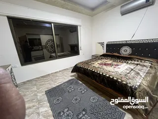  19 شقه مفروشه للابجار الزرقاء الجديده