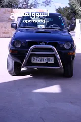  2 نيسان تيرانو