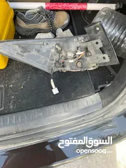  2 للبيع فانوس خلفي يمين أصلي - لكزس CT  معروض للبيع فانوس خلفي (جهة اليمين) أصلي بحالة وكالة جديد جداً