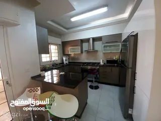  5 شقة مفروشة للإيجار 240م2 ( Property 17083 ) سنوي فقط