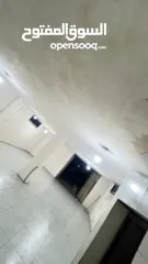  1 مخزن واسع للايجار مع رمبة بسعر مناسب