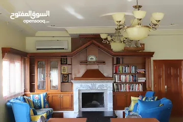  12 قصر فاخر مع خزان ماء كبير و أرض مطلة يصلح فندق ومطعم ومنتجع سياحي أو منزل لعظيم قرب التلفريك