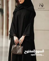  1 عباية سوداء أنيقة بسحاب أمامي وخامة مريحة
