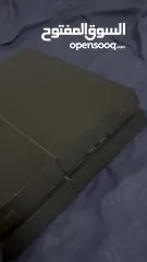  2 Ps4 مستعمل بحالة الوكالة مع ايدين الاصليه