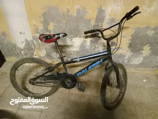  2 بسكليتات عدد 4 مستعملات بحاجة صيانة خفيفة