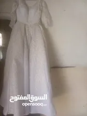  8 فساتين اعراس وحفلات للاستأجار