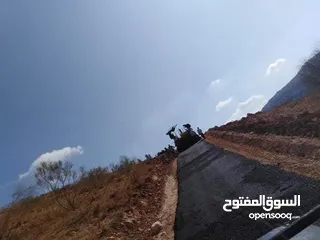  11 تزفيت ساحات وعزل اسطح