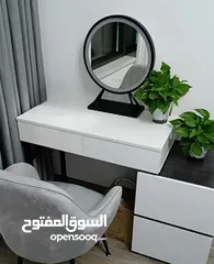 6 تسريحة مودرن مع خزانة جانبية – لمسة فخامة لغرفتك! ترتيب وأناقة بمساحة مثالية  تصميم عصري بسيط