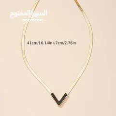  6 V-Shaped Pendant Necklace With Geometric Earrings Set