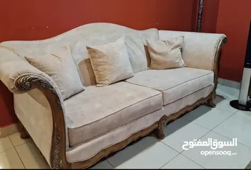  1 قنفة كبيره للبيع بحالة ممتازة