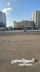  2 drive through  عربة لبيع الكوفي