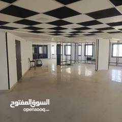  1 محل تجاري للايجار مساحة 850م